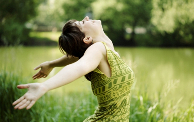 3 điều đơn giản mỗi sáng này giúp bạn trẻ lâu