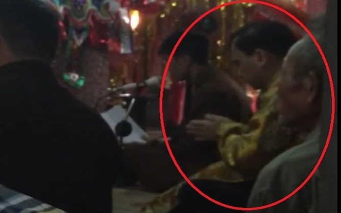 Tranh cãi kịch liệt về clip tố "Vụ trưởng Bộ Y tế đi hầu đồng"