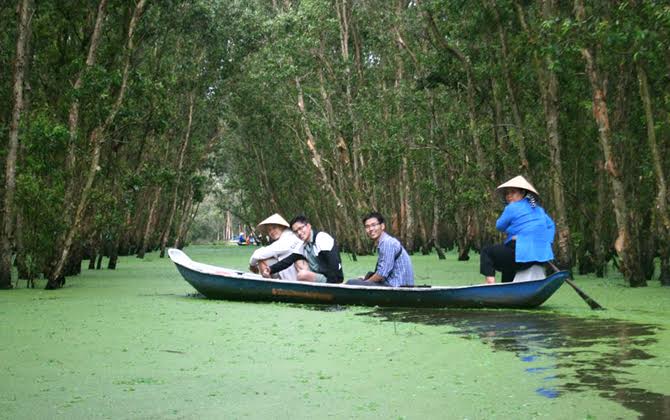 Dạo rừng tràm Trà Sư mùa nước nổi, ăn toàn đặc sản miền Tây