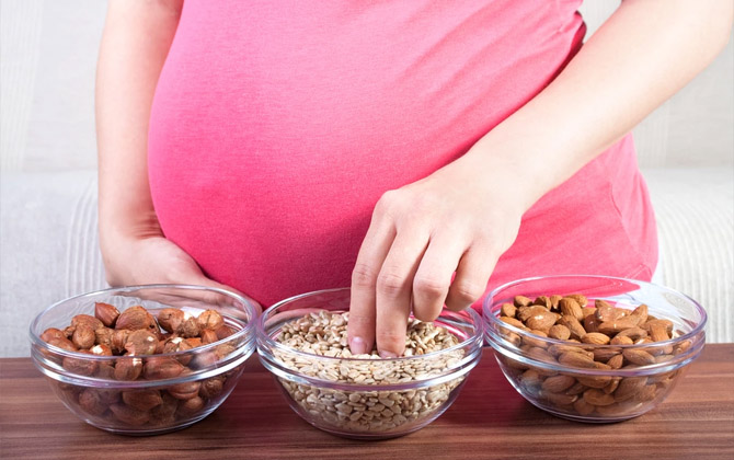 8 món ăn vặt cực tốt dành cho bà bầu