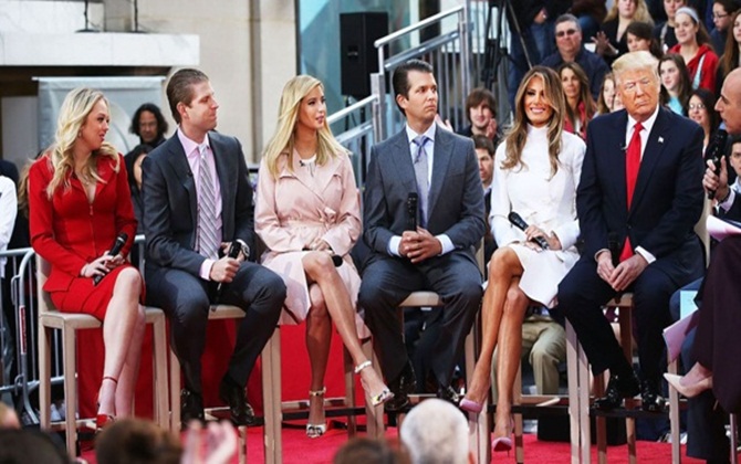 Tổng thống đắc cử Donald Trump được cả 3 vợ ngưỡng mộ