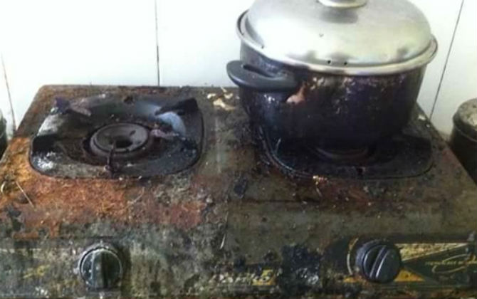 Choáng với những cô nàng 'ở bẩn' bị cư dân mạng 'bóc mẽ'