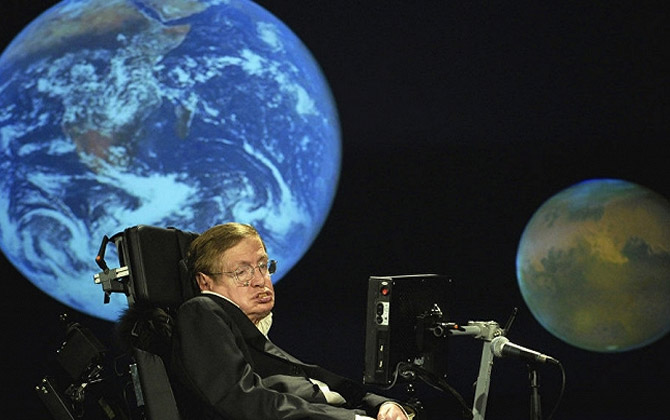 Stephen Hawking: Nhân loại không thể sống thêm 1.000 năm nữa trên Trái đất