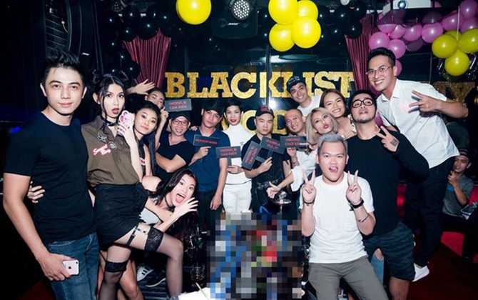 Dàn mẫu "blacklist" và cựu giám khảo Next Top mở đại hội ăn chơi nhảy múa, "chặt chém" lại vụ bị cấm diễn