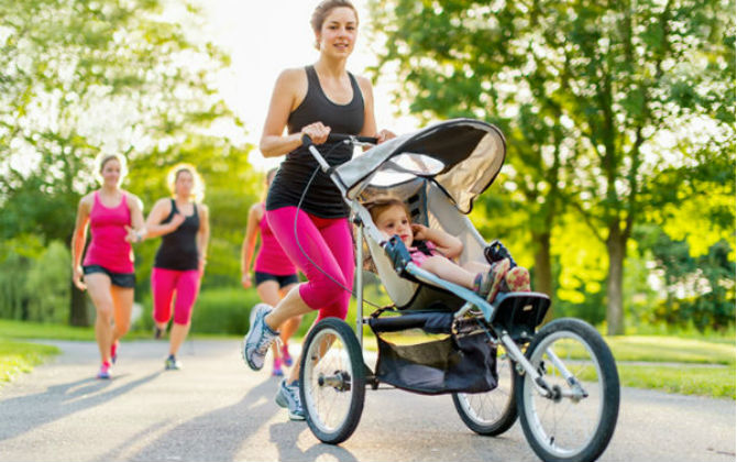 8 bài tập đơn giản giúp mẹ sau sinh lấy lại vóc dáng