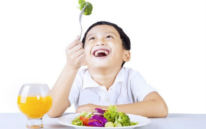 4 mẹo đơn giản để bé thấy hứng thú với món súp lơ xanh