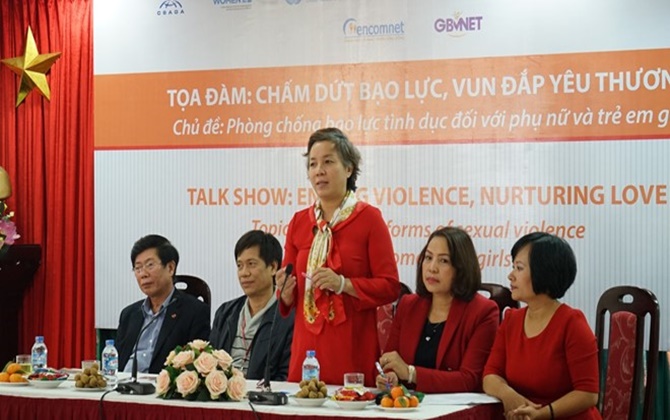 Nhiều nữ sinh chấp nhận bị quấy rối tình dục để giữ việc làm