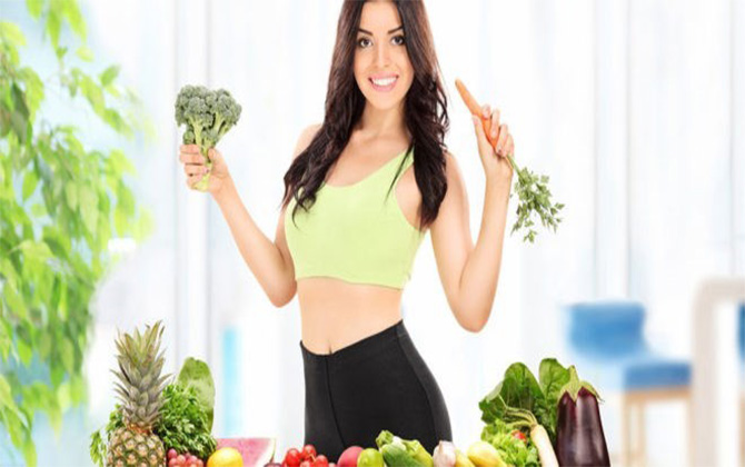 Bác sĩ dinh dưỡng nói gì về bí quyết trẻ đẹp nhờ hoa quả?