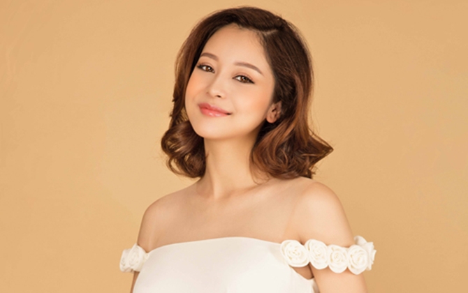 Jennifer Phạm sinh con trai vào đêm Noel