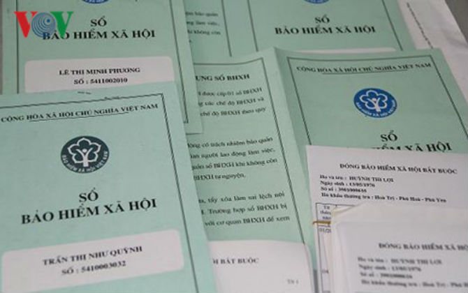 Người lao động tự quản lý sổ BHXH: Có lo mất mát giấy tờ?