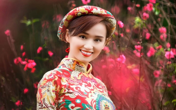 Lã Thanh Huyền đẹp ngỡ ngàng trong bộ ảnh du xuân sớm