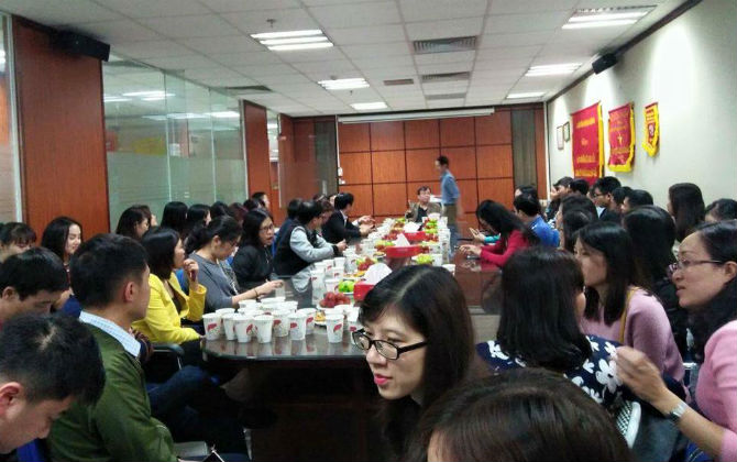 Công sở ngày đầu khai xuân sau nghỉ Tết: Sáng rộn ràng, chiều hiu hắt
