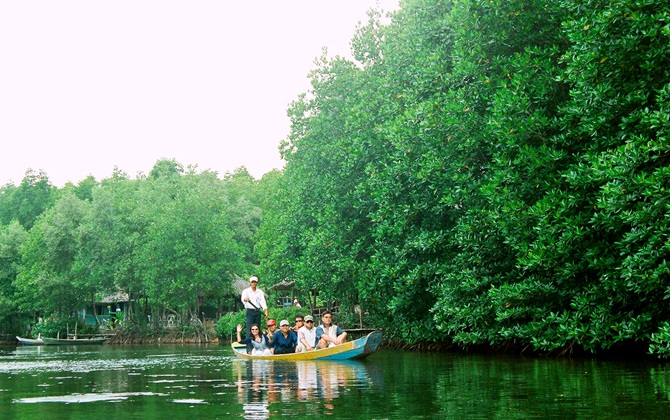 8/3 dắt nhau đi chơi ở những địa điểm cách Sài Gòn chưa tới 100km