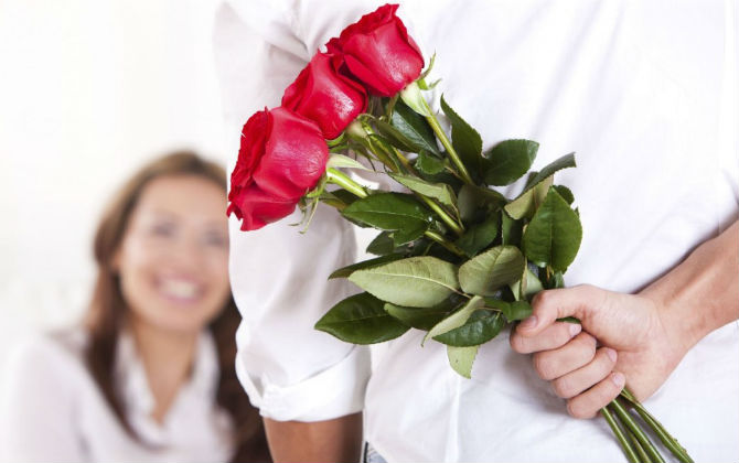 5 chiêu TẶNG QUÀ NGÀY 8/3 bất ngờ nhất, chị em nào cũng hét lên vì vui sướng!