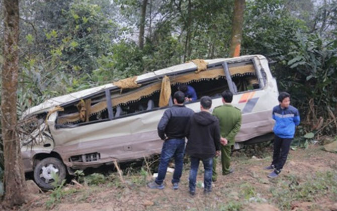 Xe khách lao xuống vực ở Lào Cai: Tài xế không có kinh nghiệm lái xe đường đèo