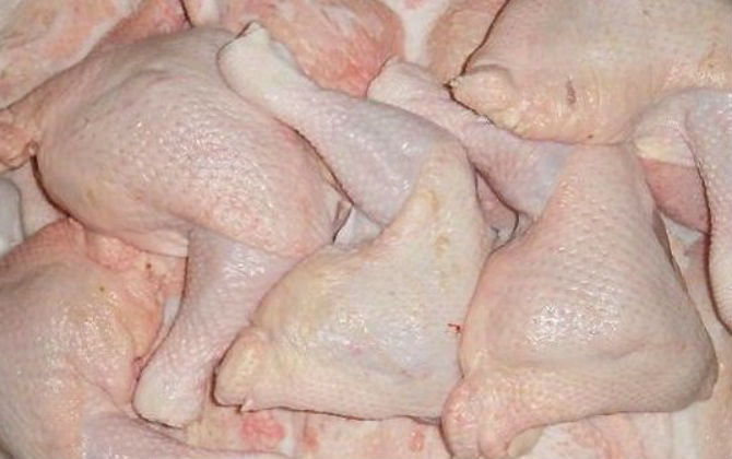 Bí ẩn gà siêu rẻ 10 ngàn/kg: Xương đen thui, thịt mục nát