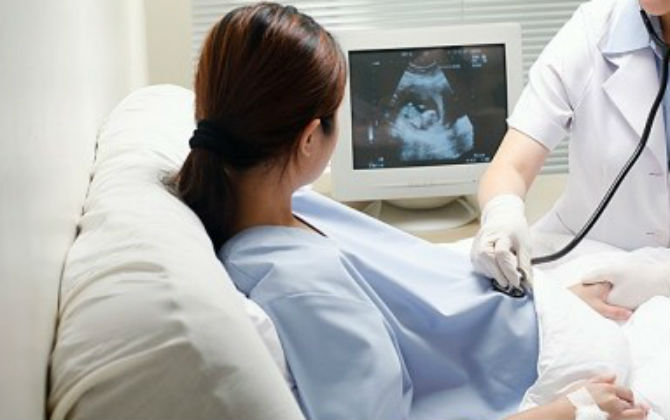 3 tháng giữa thai kỳ, mẹ bầu nên thực hiện những thăm khám quan trọng này