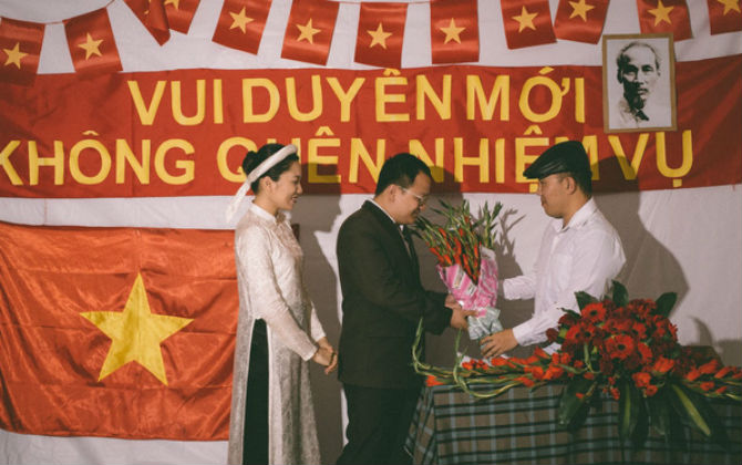 Độc nhất vô nhị: Chụp một lần, cặp đôi tái hiện được tất cả các kiểu lễ cưới Việt Nam trong 100 năm qua!