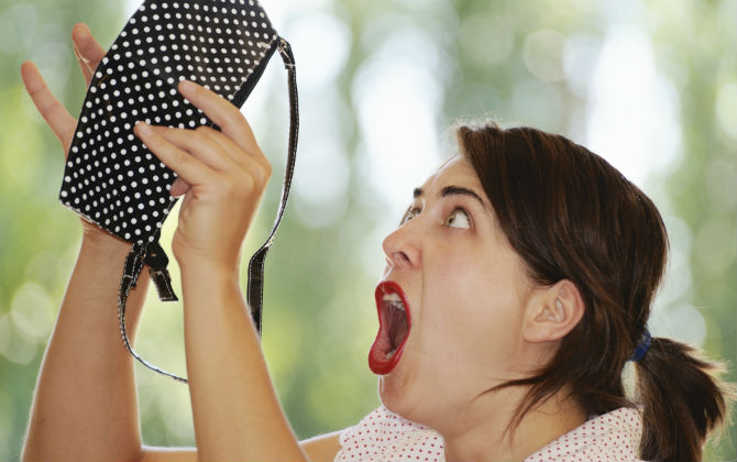 6 câu nói vạch mặt một cô vợ ghê gớm YÊU TIỀN hơn YÊU CHỒNG