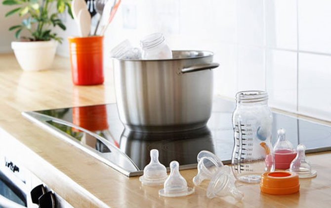 Rửa bình sữa thế này mới SẠCH VÀ AN TOÀN nhất cho bé yêu nhà bạn không đau bụng
