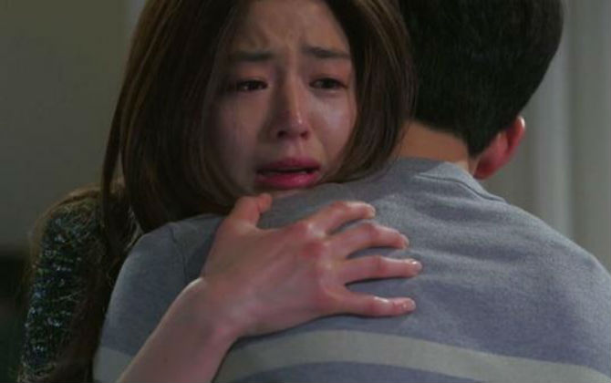 Bữa cơm sinh nhật muộn và lần say nắng nhớ đời của người vợ trẻ