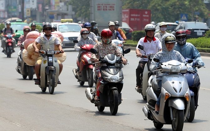 Hà Nội bắt đầu có mưa, kết thúc nắng nóng kỷ lục