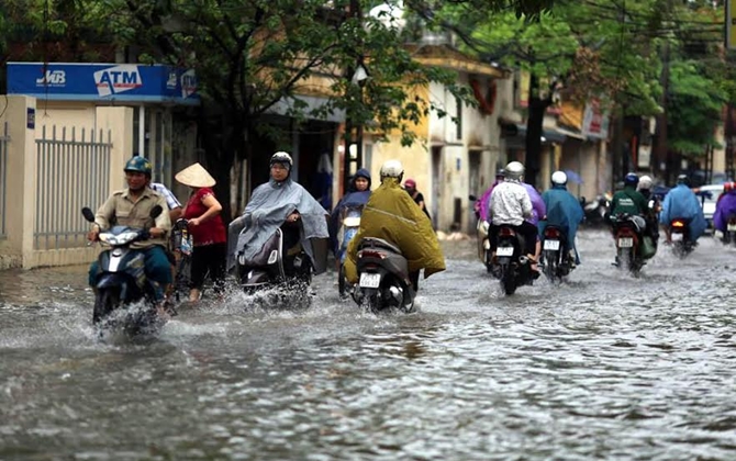 Dự báo thời tiết 14/6: Hà Nội mưa rào, đề phòng gió giật