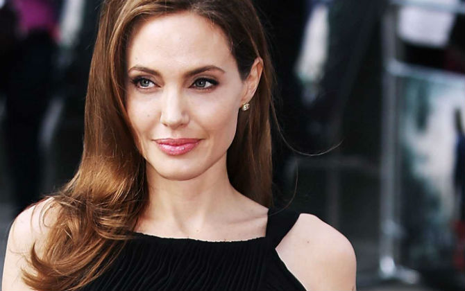 Bị vào top kém cỏi "chuyện ấy", Angelina Jolie tuyên bố gây sốc