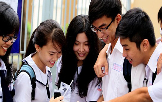 Tại sao đạo đức học sinh THPT xuống cấp nhưng điểm thi môn GDCD cao chót vót?