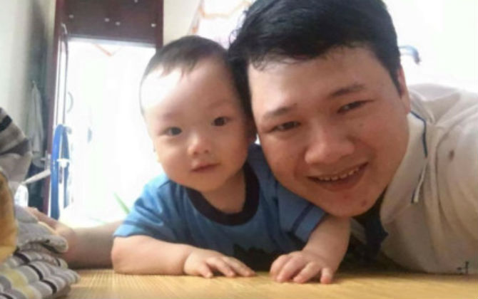 Xúc động gặp lại bé Gấu sinh ra từ người mẹ ung thư nhường sự sống cho con đã tròn 1 tuổi