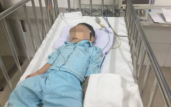 Vụ bé trai 1 tuổi bị bạo hành: Ông bà không hề biết đến sự tồn tại của bé?
