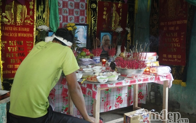 Hé lộ nguyên nhân mẹ mang thai ôm hai con nhảy cầu tự tử chấn động Nghệ An