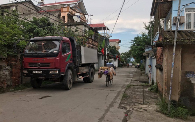 Hà Nội: Bàng hoàng chồng sát hại vợ tại nhà riêng trong đêm rồi đi xe sang nhà bố vợ thông báo