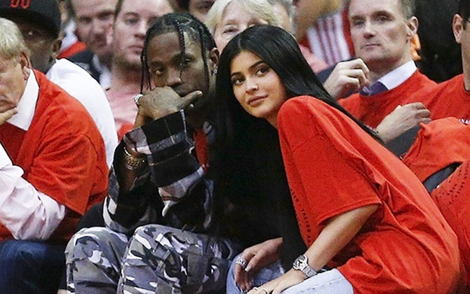 HOT: Kylie Jenner đã mang thai ở tuổi 20 và đây chính là bố của em bé