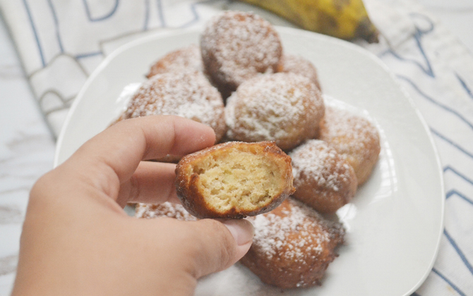 Bánh donut chuối viên - món tráng miệng ngon bổ rẻ bạn có thể tự làm tại nhà trong tích tắc