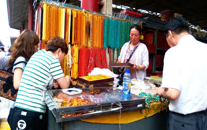 Du lịch Trung Quốc, phải mua bán thế này mới không lo bị hớ