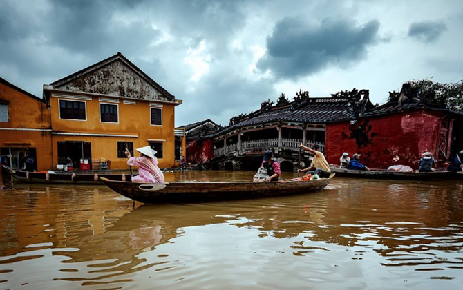 Đến Hội An ngày ngập lụt hãy tìm niềm vui bằng những trải nghiệm khác lạ