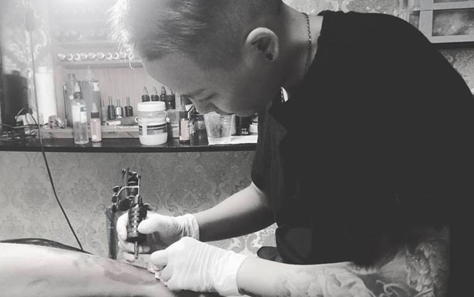 Hành trình quay về hoàn lương của thiếu nữ từng khiến bố mẹ từ mặt vì les, đánh nhau phải vào tù