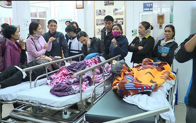Ngã từ trên cao xuống đất, làm gì để sơ cứu nạn nhân CHUẨN NHẤT?