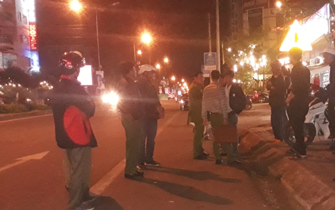 Bi kịch mâu thuẫn vợ chồng: Con đang chơi đùa, bố nhẫn tâm đâm chết con trai 5 tuổi tử vong