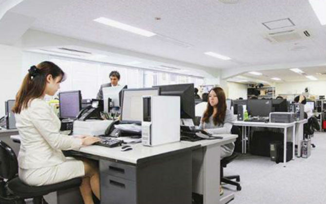 Mẹ bầu hối hận khi sinh non vì thói quen xấu chị em văn phòng rất hay phạm phải