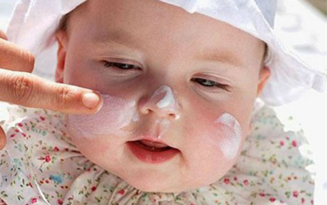 Mùa đông còn kéo dài, đây là lời giải cho vấn đề đau đầu nhất của mẹ khi da bé yêu bị sần sùi, khô ráp