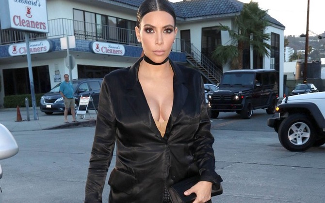 Những khoảnh khắc măc đẹp xuất thần của Kim Kardashian là đều nhờ các mẹo này