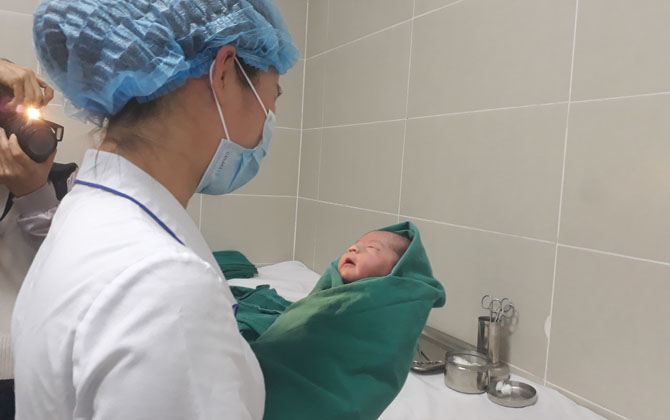 Trong ngày giá rét đại hàn, trẻ sinh ra không được thực hiện những điều này có thể hạ nhiệt độ cơ thể gây nguy hiểm tính mạng