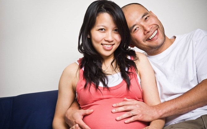 Yêu cầu con dâu phải bỏ việc ở nhà lo sinh đẻ, bà mẹ chồng nhận ngay “gáo nước lạnh” và bị lên án kịch liệt