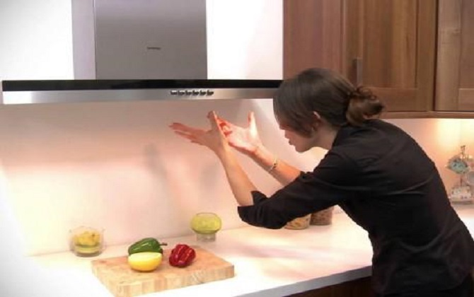 Bật mí 5 mẹo "nhỏ mà có võ" giúp tường bếp lúc nào cũng sạch bong sáng bóng