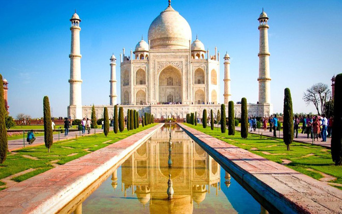 Trước khi đến ngôi đền Taj Mahal nổi tiếng ở Ấn Độ đừng quên nằm lòng những mẹo sau