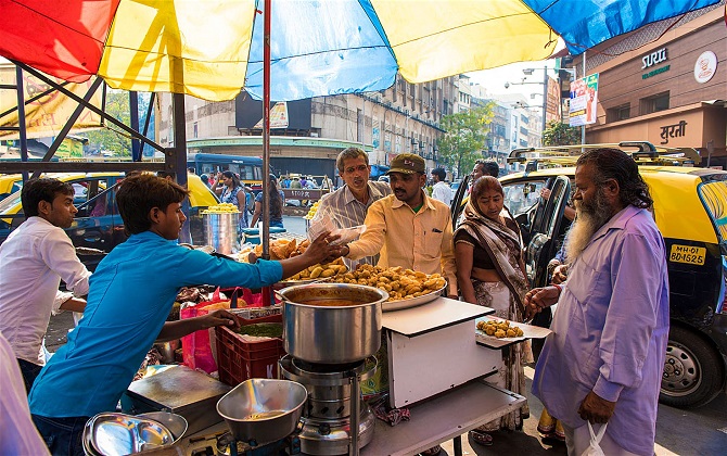 Đi hết Mumbai ăn đủ món ngon đường phố