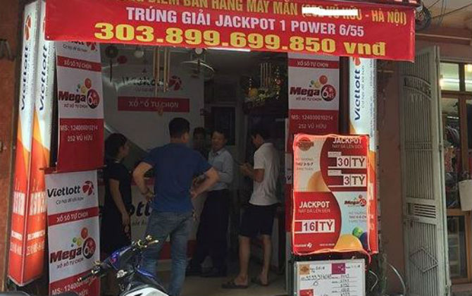 Hé lộ về người trúng giải Vietlott hơn 300 tỷ ở Hà Nội