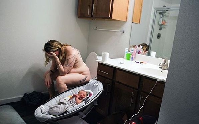 Bức ảnh phanh phui SỰ THẬT TRẦN TRỤI 48h sau sinh chạm đến trái tim nhiều bà mẹ